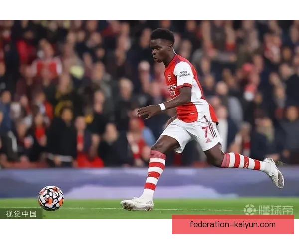 萨卡成功适应英超强度，状态回暖展现出色发挥