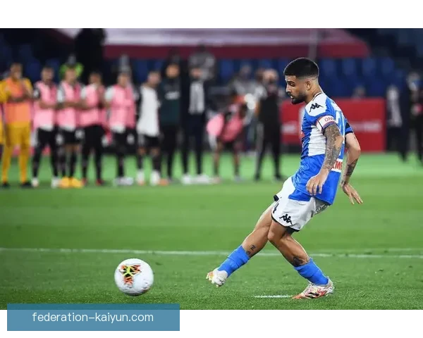 那不勒斯战术调整中表现稳健，球队竞争力增强值得关注